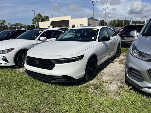 2025 Honda Accord SE