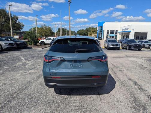 Pearl 2026 Honda HR-V LX