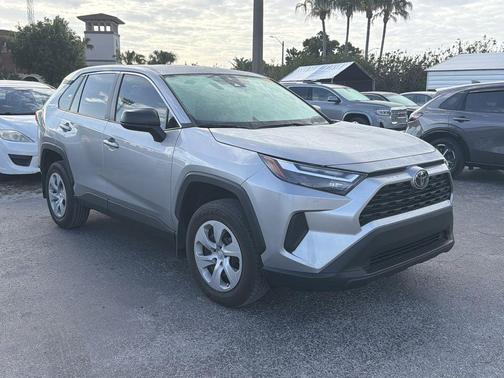 2024 Toyota RAV4 LE