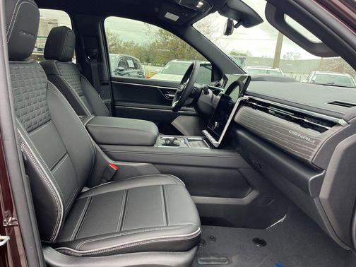 2025 GMC Sierra EV Denali