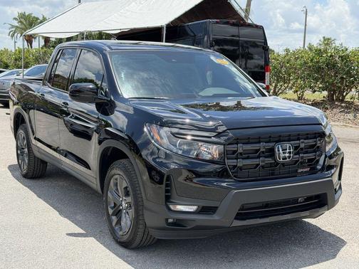 Crystal Black Pearl 2025 Honda Ridgeline Sport
