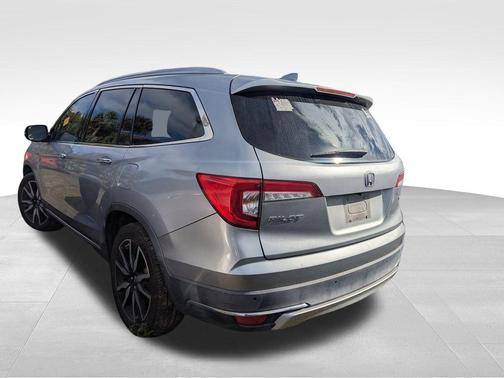 2019 Honda Pilot Touring 8-Passenger