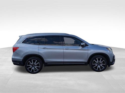 2019 Honda Pilot Touring 8-Passenger