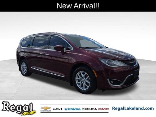 2020 Chrysler Pacifica Touring-L