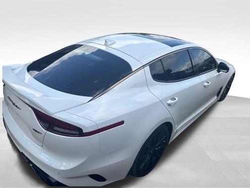 2022 Kia Stinger GT2