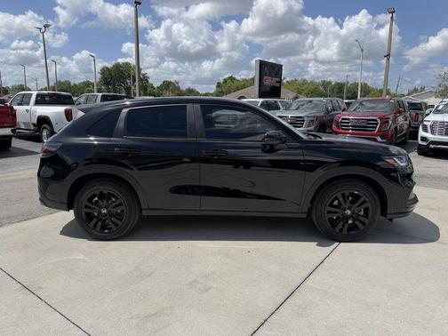 Crystal Black Pearl 2026 Honda HR-V Sport