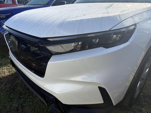 Platinum White Pearl 2026 Honda CR-V Hybrid Sport-L