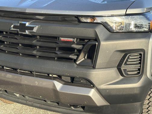 Sterling Gray Metallic 2026 Chevrolet Colorado Trail Boss