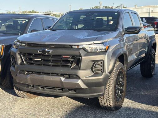 Sterling Gray Metallic 2026 Chevrolet Colorado Trail Boss