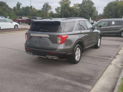 Carbonized Gray Metallic 2022 Ford Explorer XLT