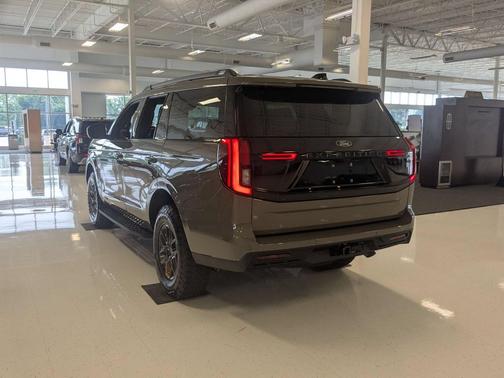 Gray 2026 Ford Expedition Tremor