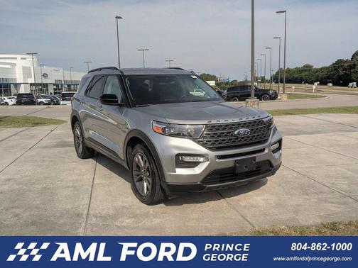 Iconic Silver Metallic 2023 Ford Explorer XLT