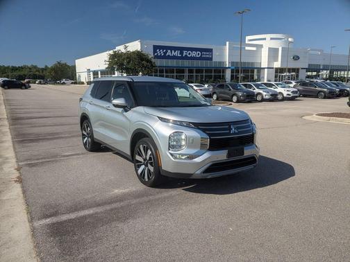 Alloy Silver Metallic 2025 Mitsubishi Outlander SE S-AWC