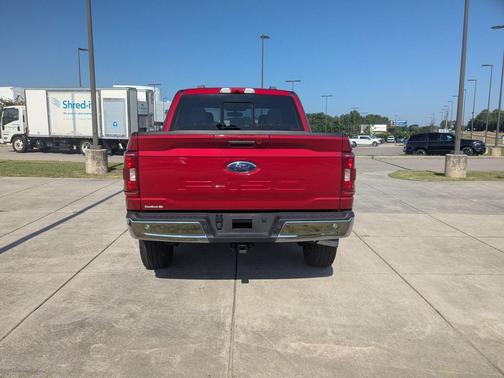 Rapid Red Metallic Tinted Clearcoat 2022 Ford F-150 XLT
