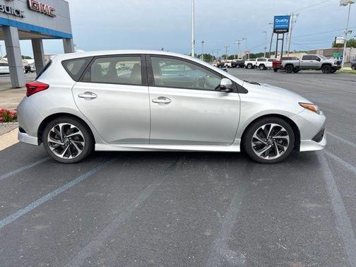 Classic Silver Metallic 2018 Toyota Corolla iM Base