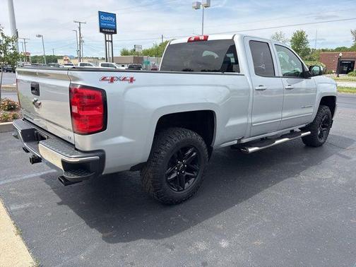 Silver Ice Metallic 2017 Chevrolet Silverado 1500 LT