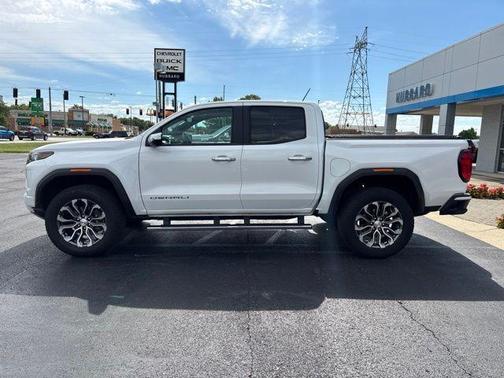 Summit White 2024 GMC Canyon Denali