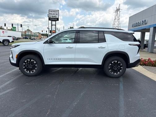 Polar White Tricoat 2026 Chevrolet Traverse Z71