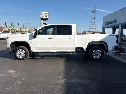 Summit White 2025 Chevrolet Silverado 2500 LT