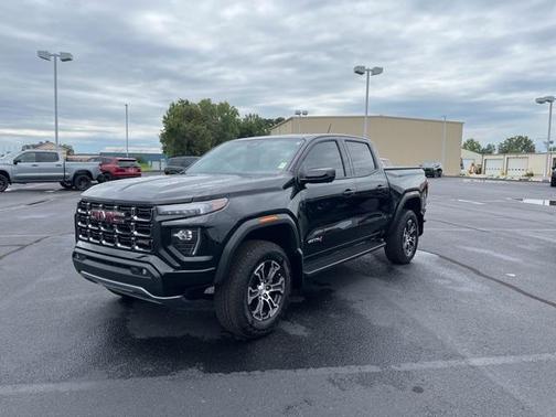 2024 GMC Canyon AT4