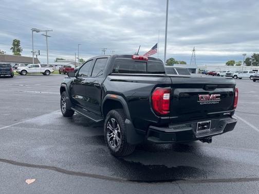2024 GMC Canyon AT4