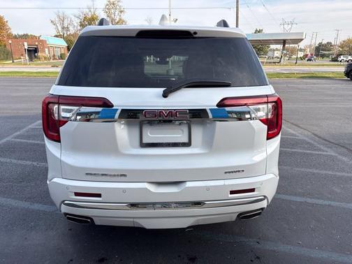 White Frost Tricoat 2020 GMC Acadia Denali