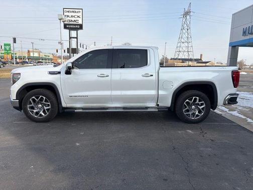 2022 GMC Sierra 1500 SLT