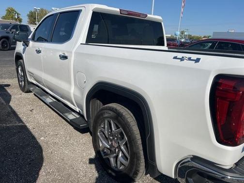 2022 GMC Sierra 1500 SLT
