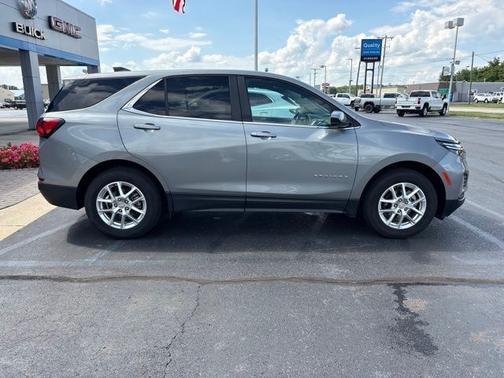 Sterling Gray Metallic 2024 Chevrolet Equinox LT