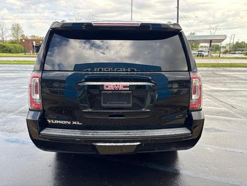 Onyx Black 2019 GMC Yukon XL SLT