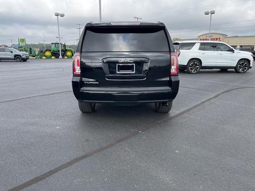 2017 GMC Yukon SLT