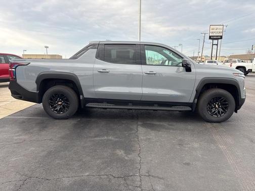 2025 Chevrolet Silverado EV LT