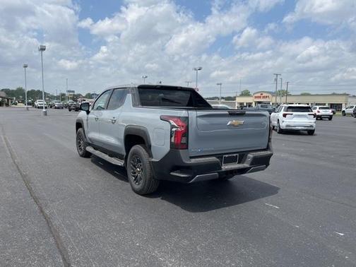2025 Chevrolet Silverado EV LT