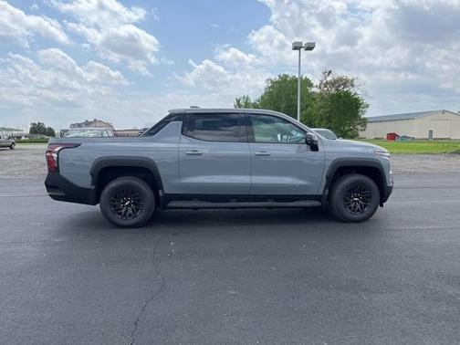 2025 Chevrolet Silverado EV LT