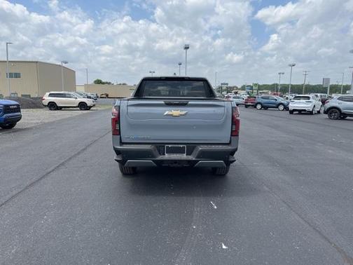 2025 Chevrolet Silverado EV LT