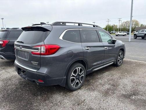 Magnetite Gray Metallic 2024 Subaru Ascent Touring