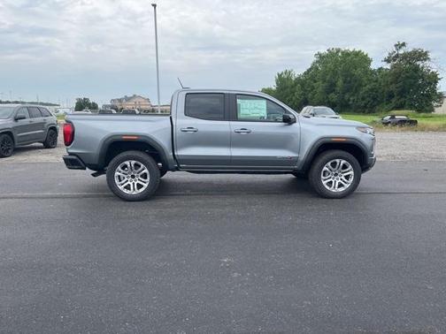 2025 GMC Canyon AT4