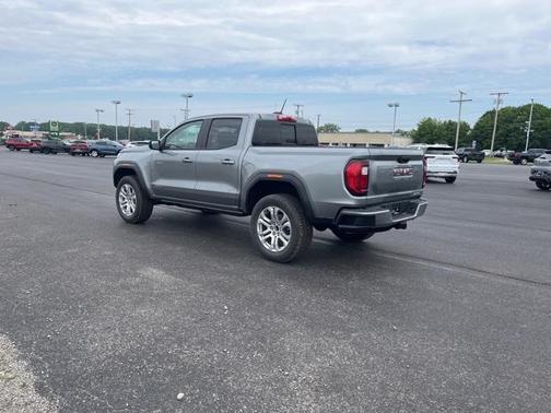 2025 GMC Canyon AT4