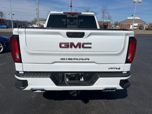 2024 GMC Sierra 1500 AT4