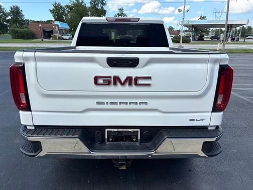 Summit White 2025 GMC Sierra 1500 SLT