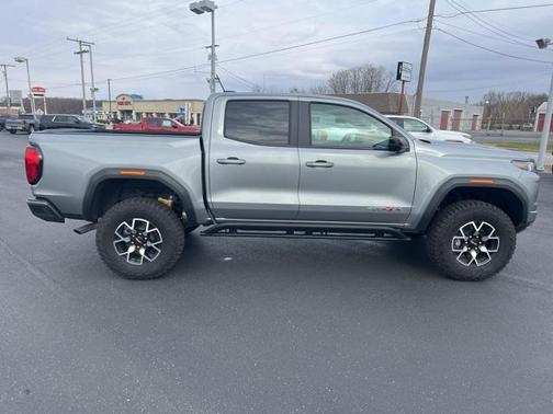 2024 GMC Canyon AT4X