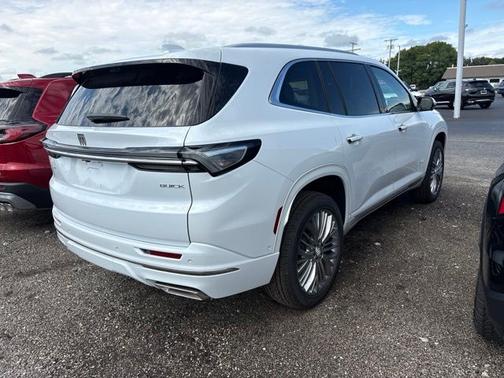 Iridescent White Tricoat 2027 Buick Enclave Avenir