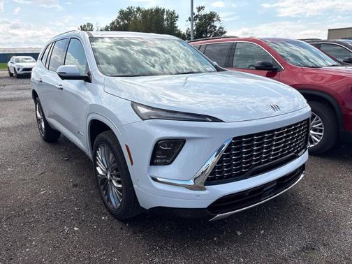 Iridescent White Tricoat 2027 Buick Enclave Avenir