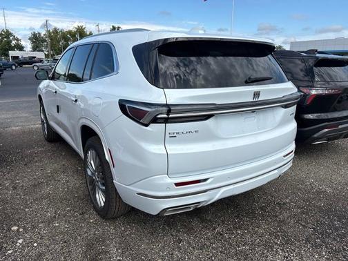 Iridescent White Tricoat 2027 Buick Enclave Avenir