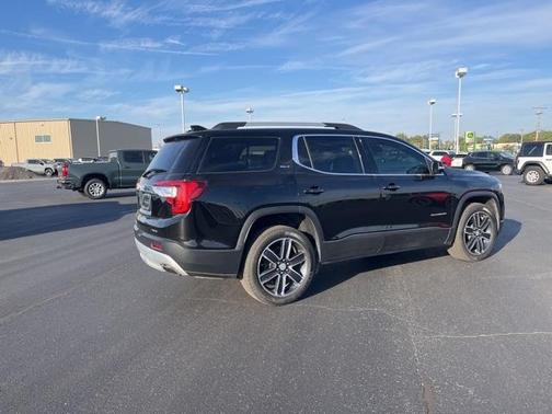 2021 GMC Acadia SLT