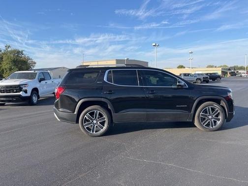 2021 GMC Acadia SLT