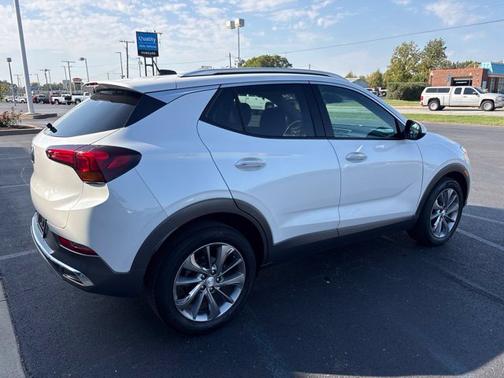 White Frost Tricoat 2023 Buick Encore GX Essence