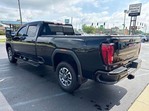 Onyx Black 2023 GMC Sierra 2500 AT4