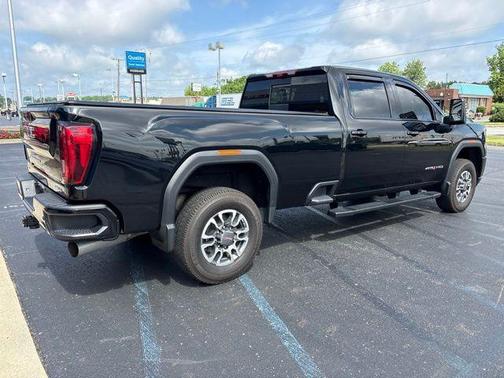 Onyx Black 2023 GMC Sierra 2500 AT4