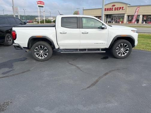 2024 GMC Canyon Denali